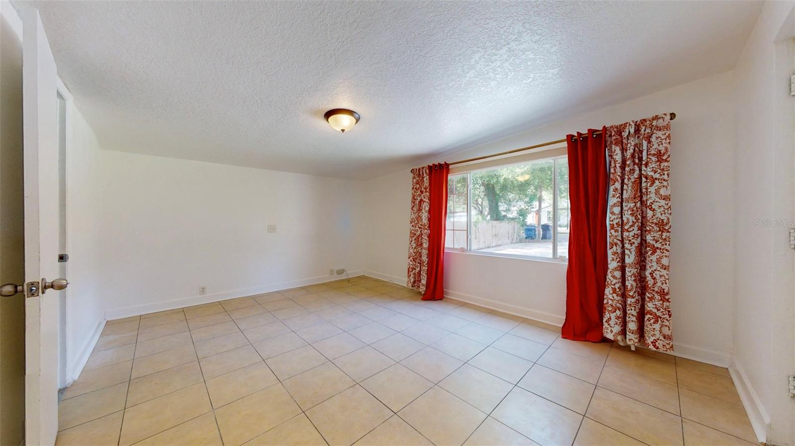 1903 E SHADOWLAWN AVE, TAMPA, FL, 33610