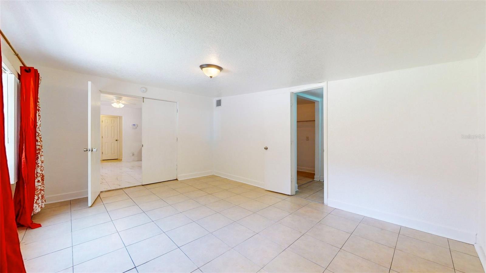 1903 E SHADOWLAWN AVE, TAMPA, FL, 33610