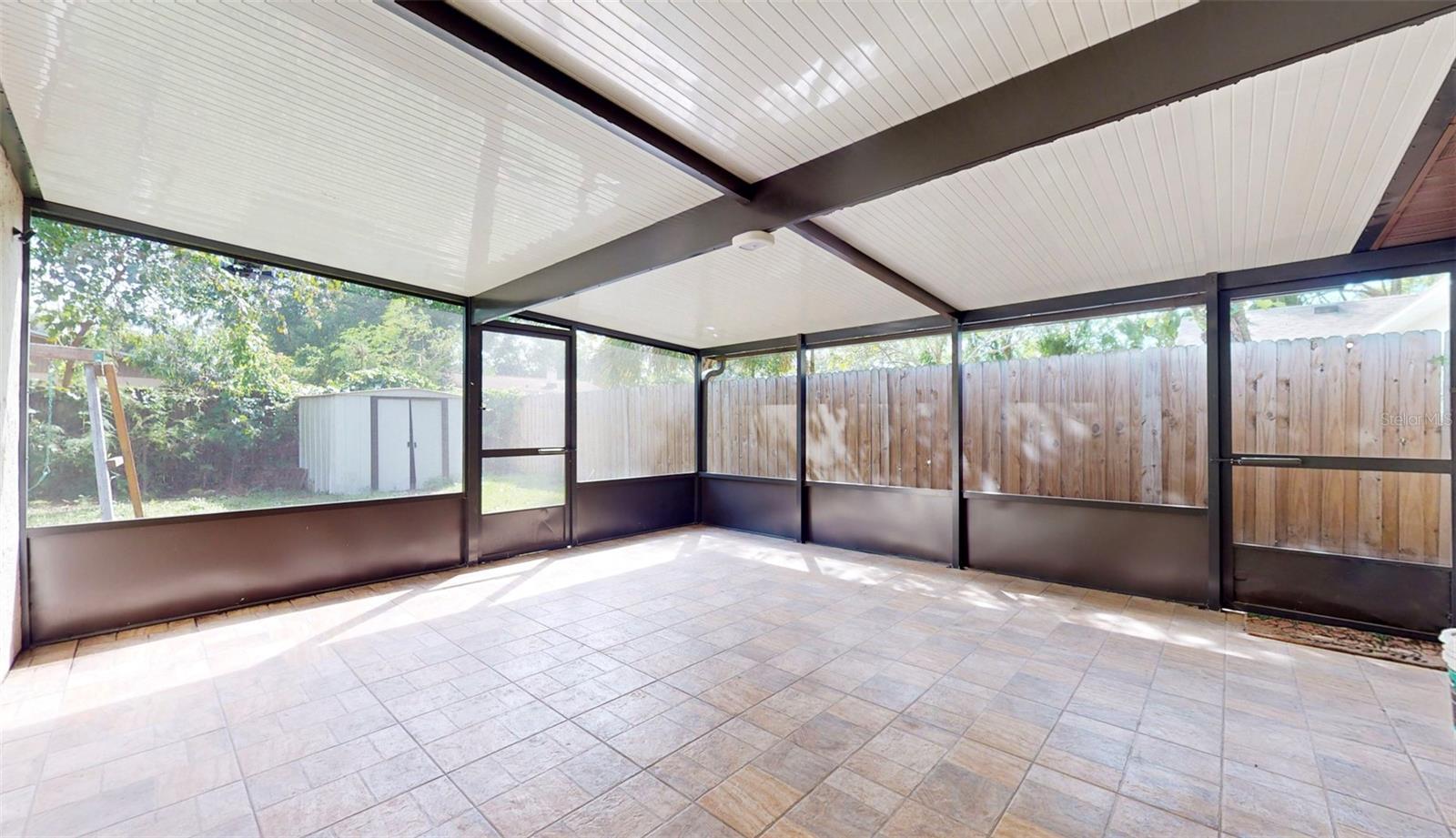 1903 E SHADOWLAWN AVE, TAMPA, FL, 33610