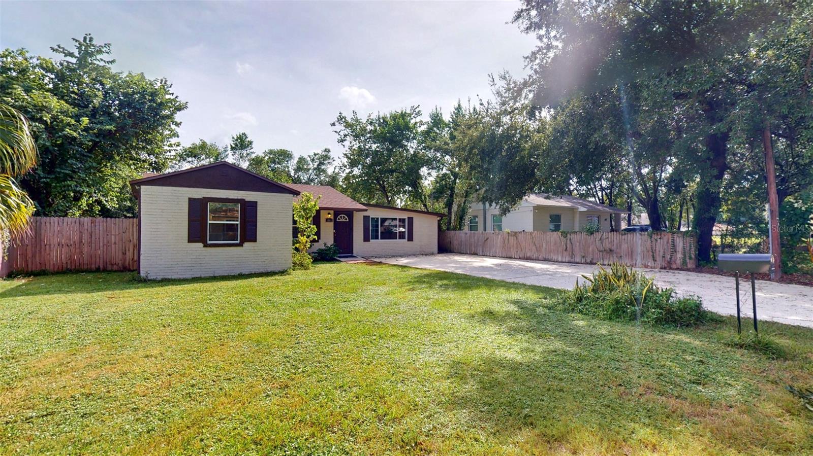 1903 E SHADOWLAWN AVE, TAMPA, FL, 33610