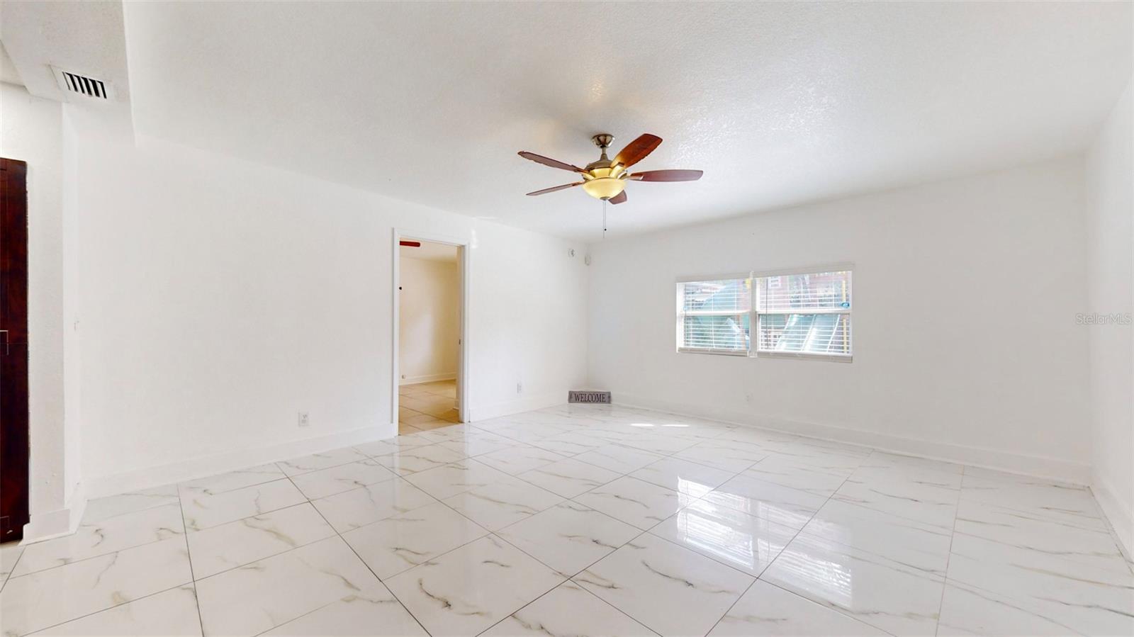 1903 E SHADOWLAWN AVE, TAMPA, FL, 33610