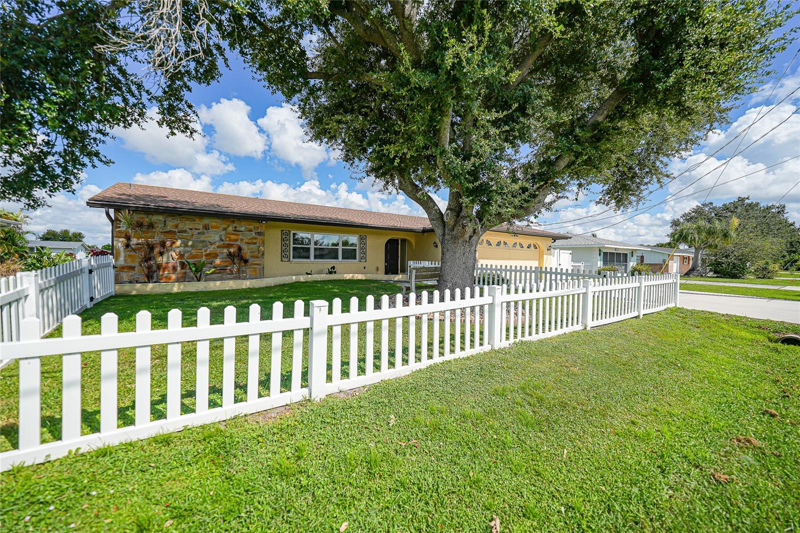 154 CHELSEA CT NW, PORT CHARLOTTE, FL, 33952