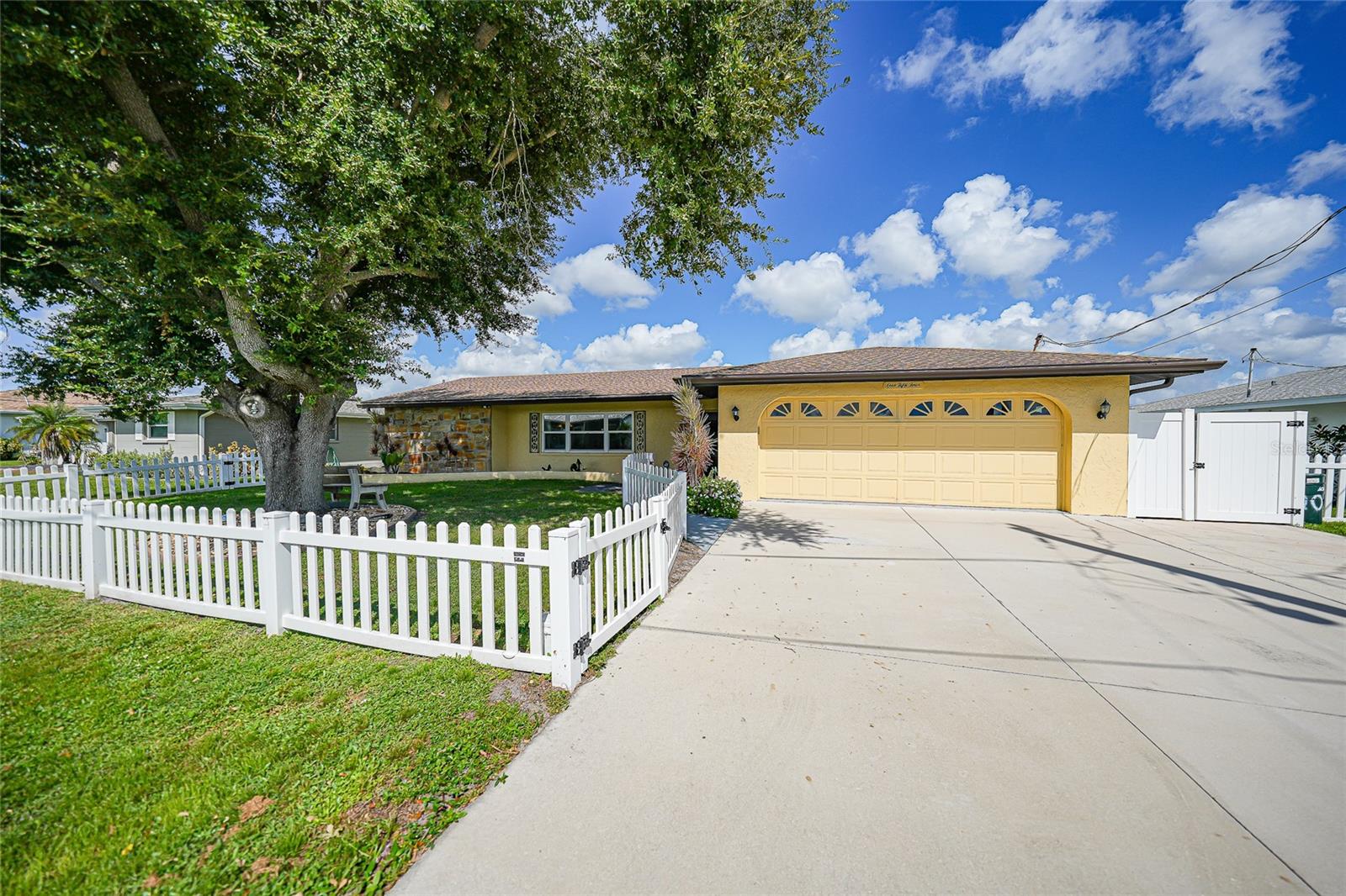 154 CHELSEA CT NW, PORT CHARLOTTE, FL, 33952