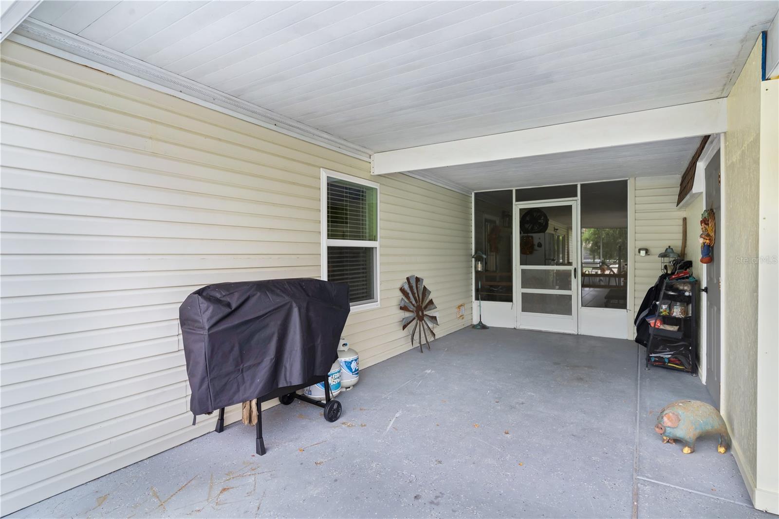 8333 COUNTY ROAD 109A-1, LADY LAKE, FL, 32159
