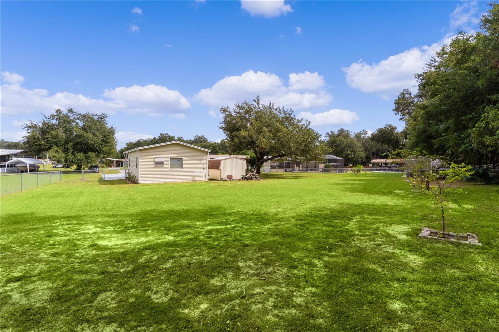 8333 COUNTY ROAD 109A-1, LADY LAKE, FL, 32159