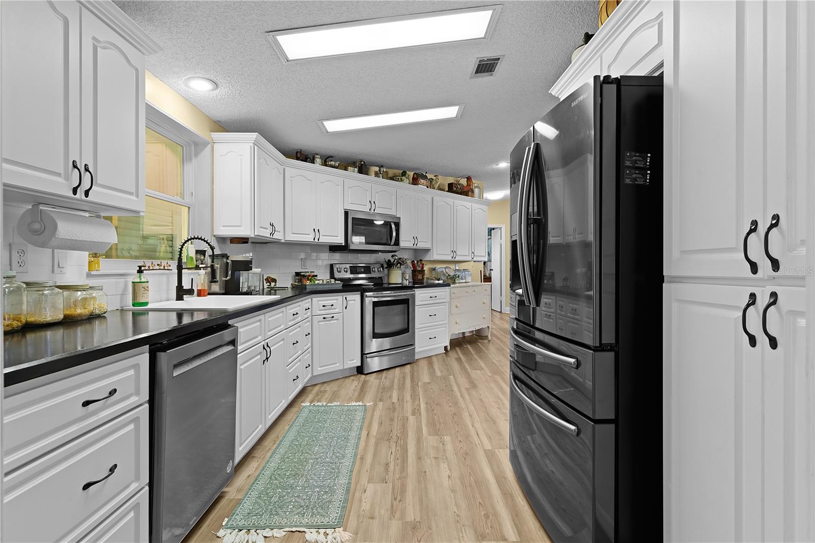 8333 COUNTY ROAD 109A-1, LADY LAKE, FL, 32159