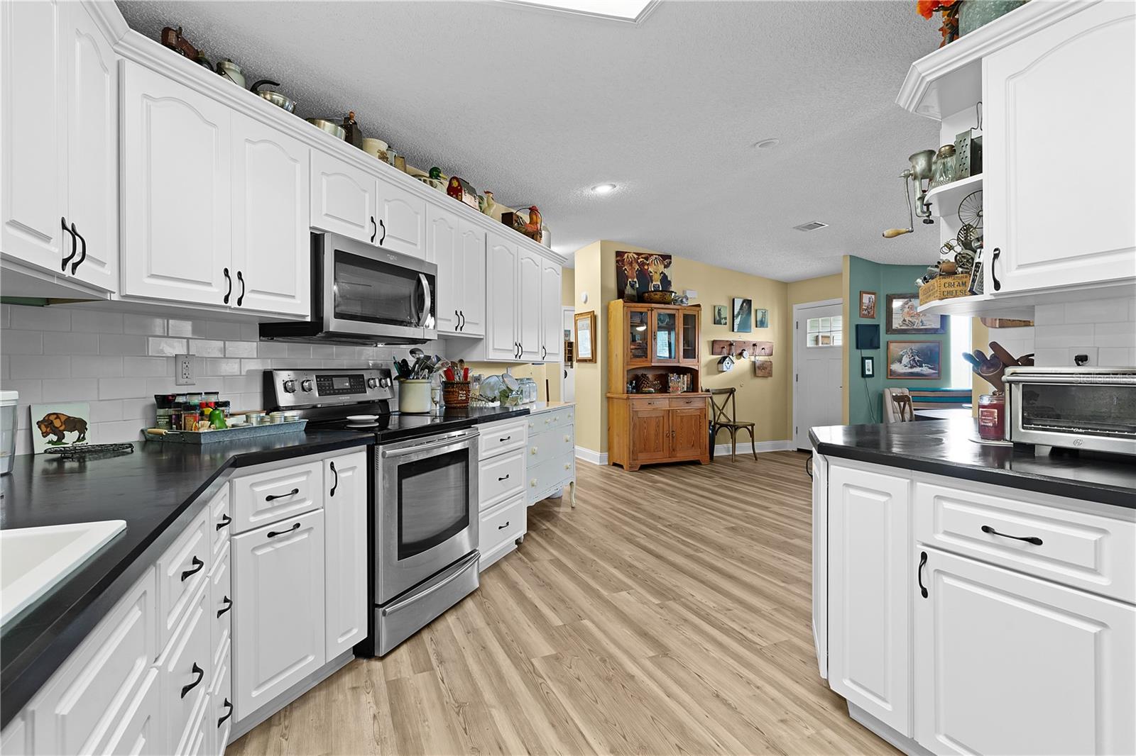 8333 COUNTY ROAD 109A-1, LADY LAKE, FL, 32159