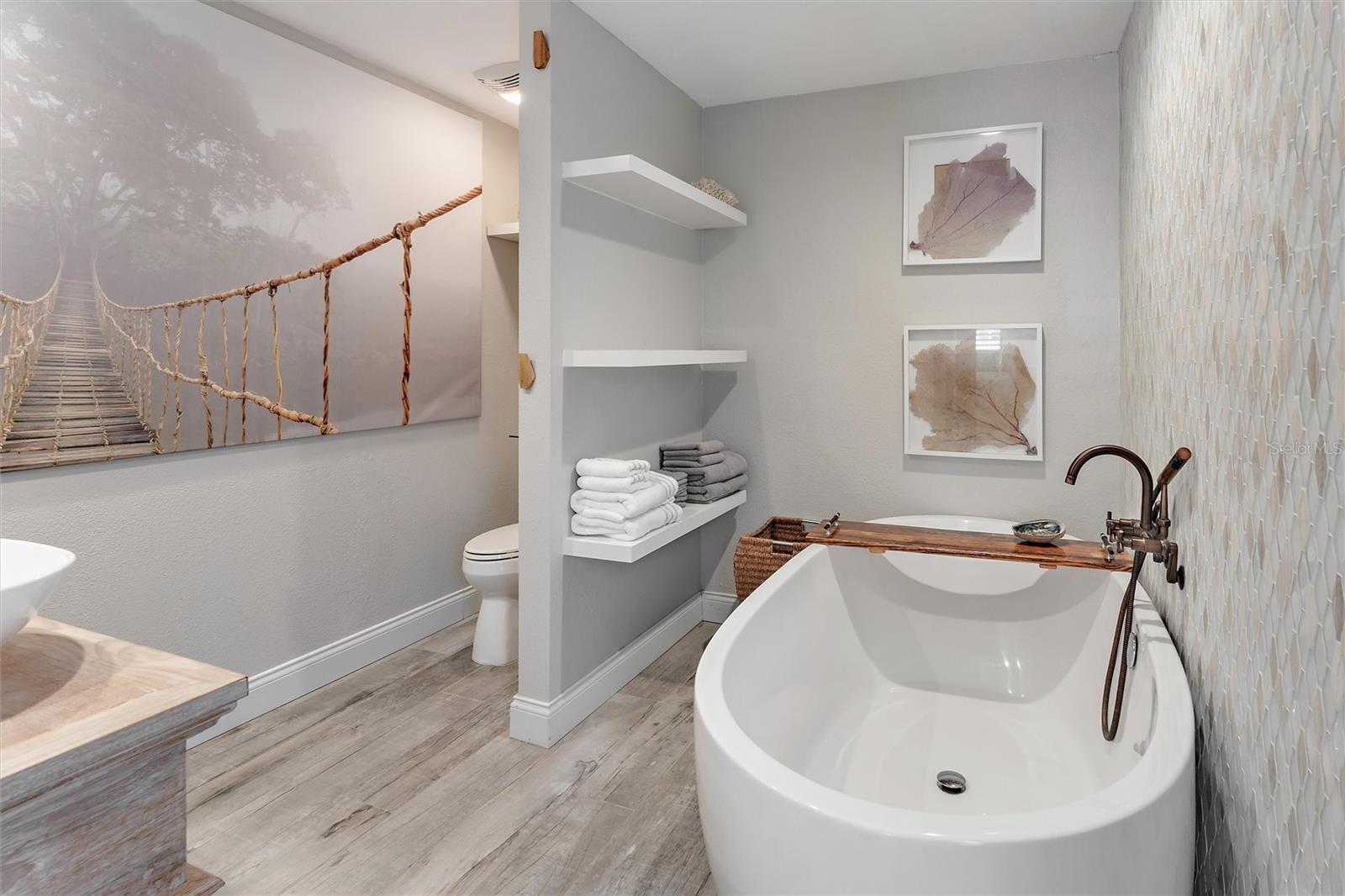 813 MARALYN AVE, NEW SMYRNA BEACH, FL, 32169