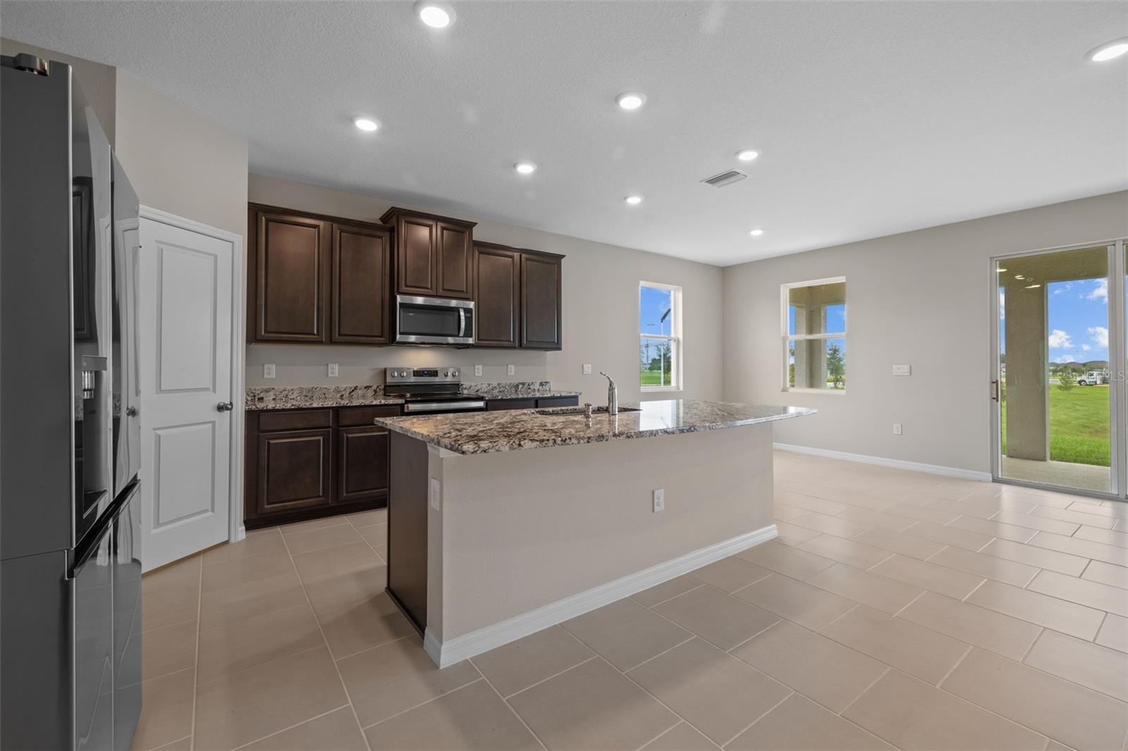 32003 CONCHSHELL SAIL ST, WESLEY CHAPEL, FL, 33545