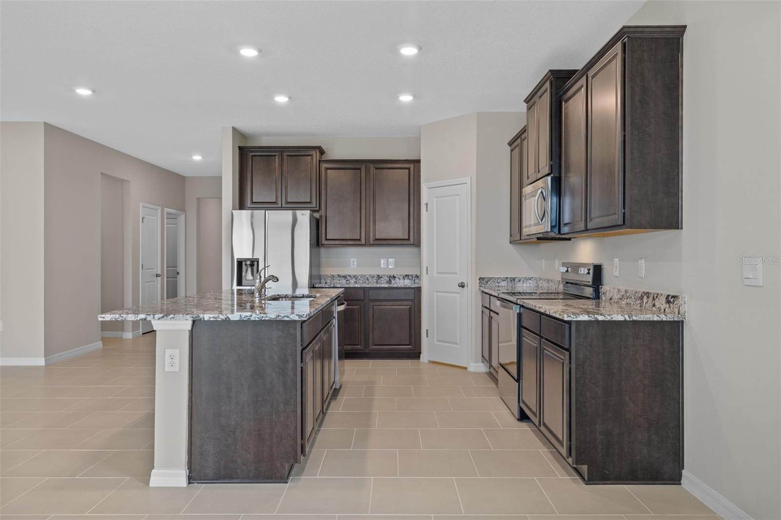 32003 CONCHSHELL SAIL ST, WESLEY CHAPEL, FL, 33545