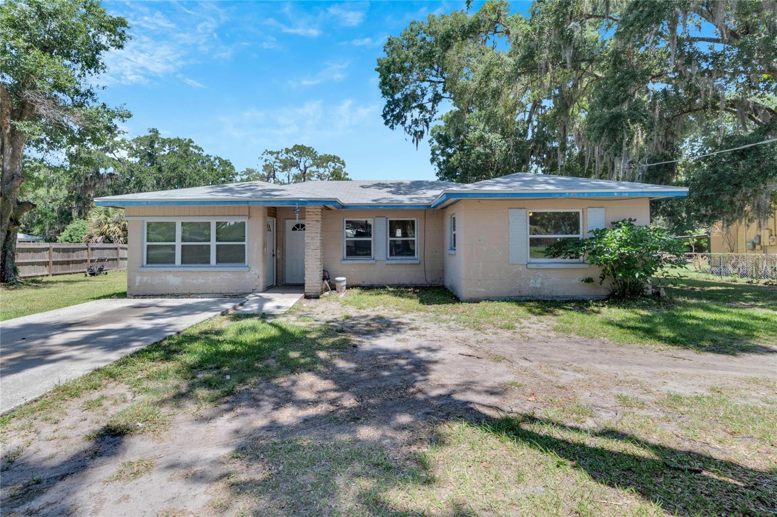 1404 E FRANCES AVE, PLANT CITY, FL, 33563