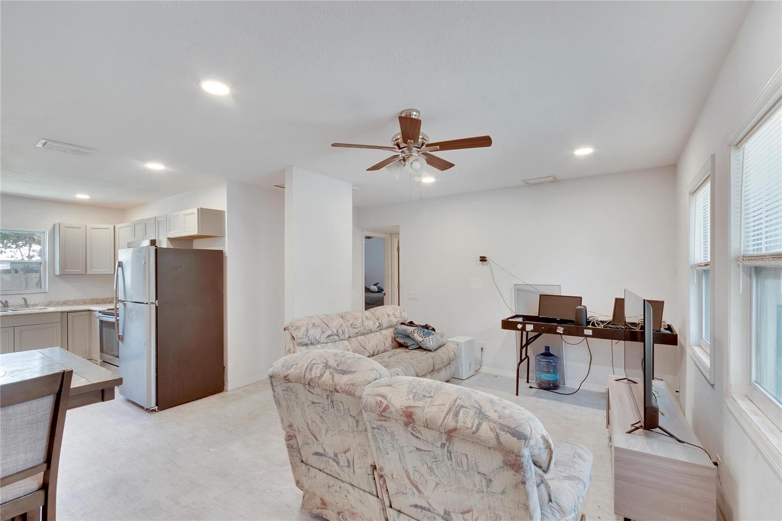 1404 E FRANCES AVE, PLANT CITY, FL, 33563