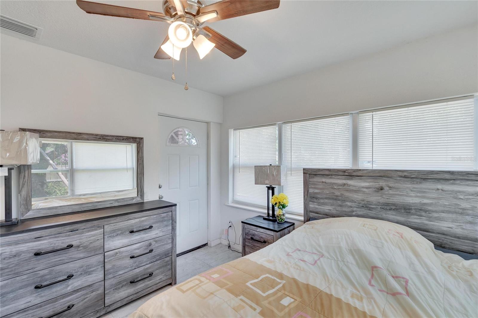 1404 E FRANCES AVE, PLANT CITY, FL, 33563