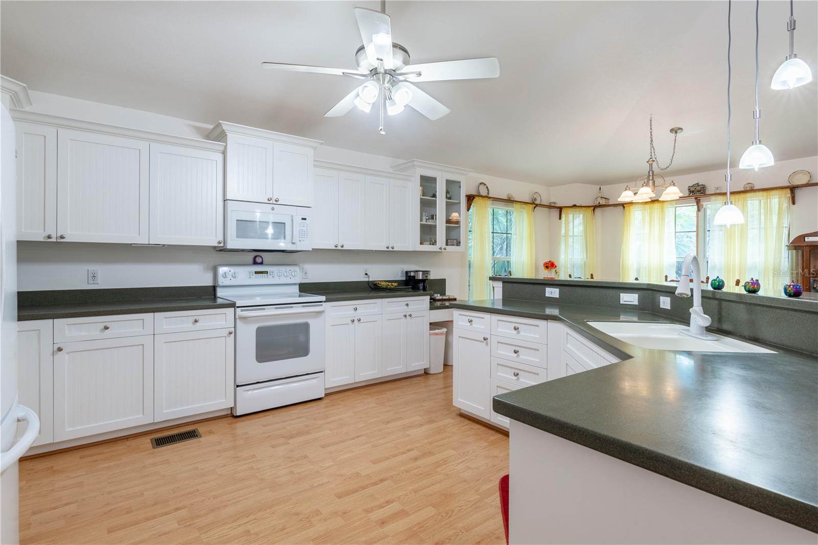 430 SHADY HOLLOW BLVD E, NAPLES, FL, 34120