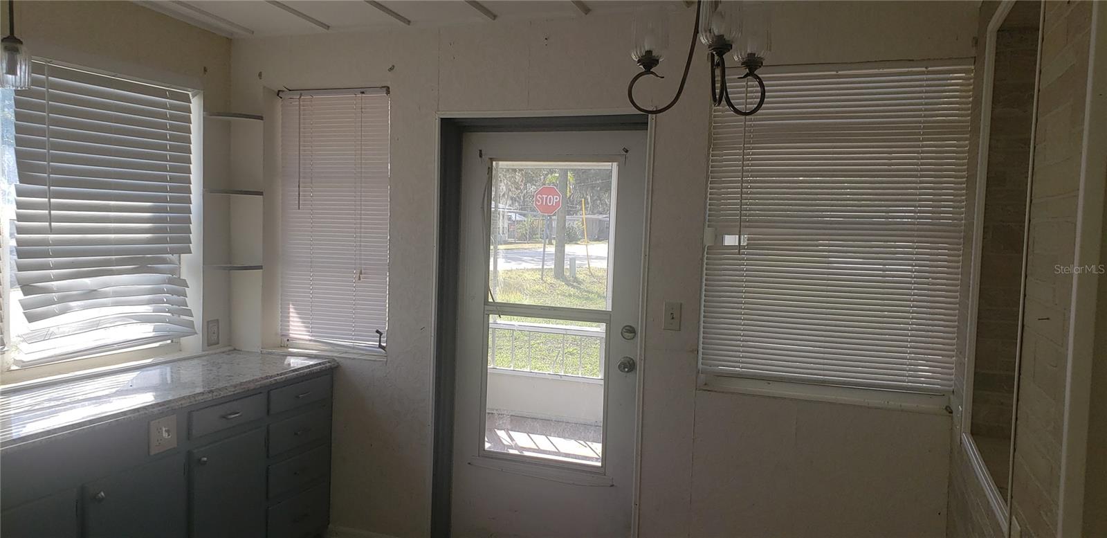 2463 SAN REMO AVE, AVON PARK, FL, 33825