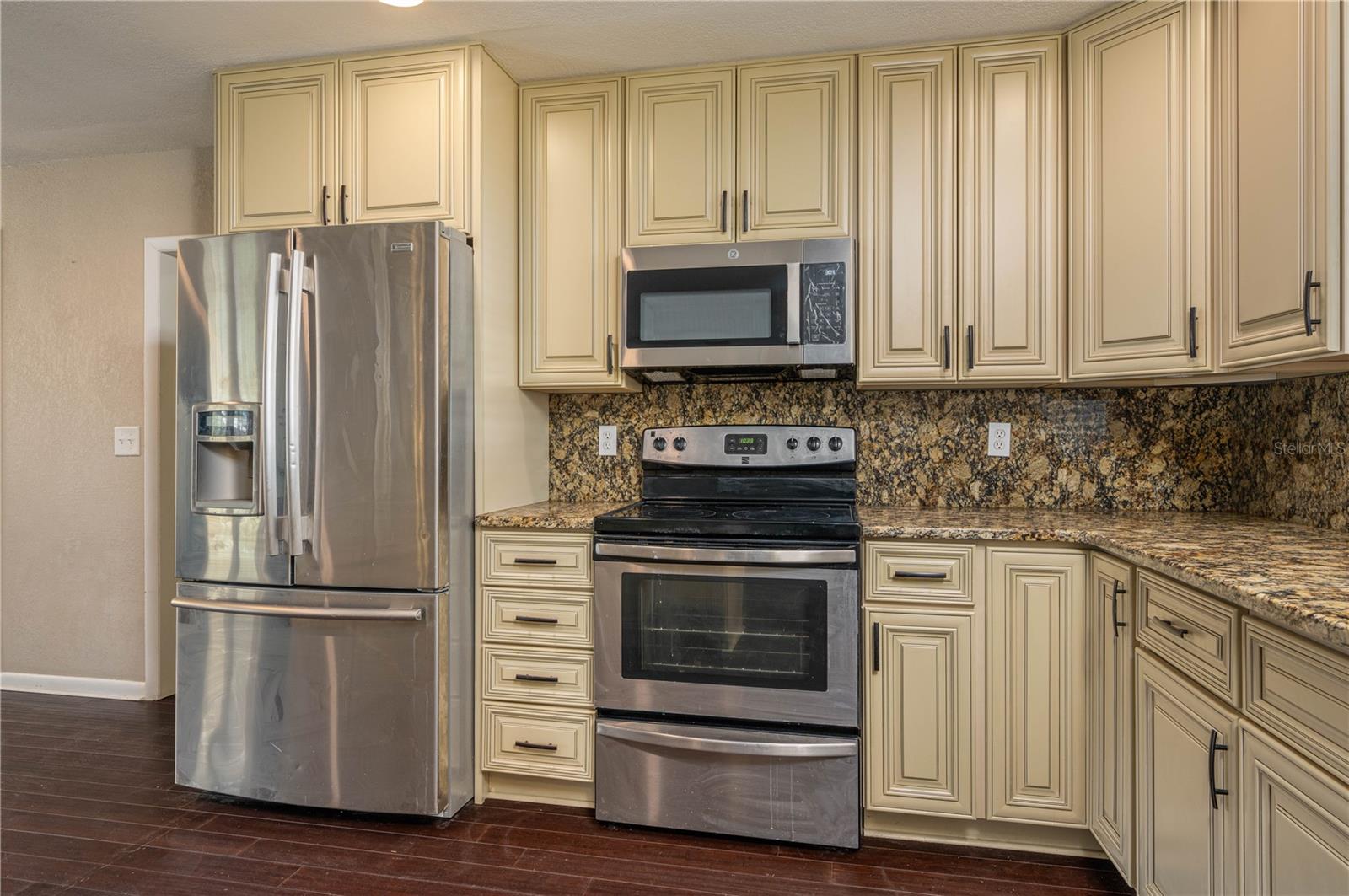 251 LAKE HOWARD DR SW, WINTER HAVEN, FL, 33880