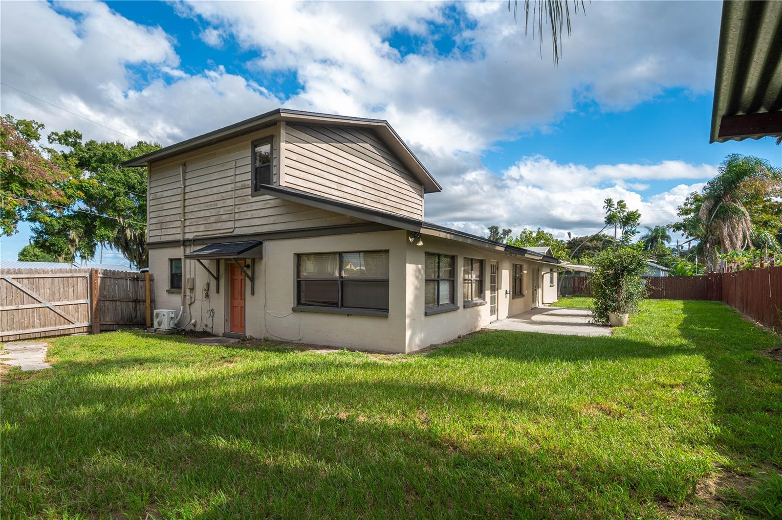 251 LAKE HOWARD DR SW, WINTER HAVEN, FL, 33880