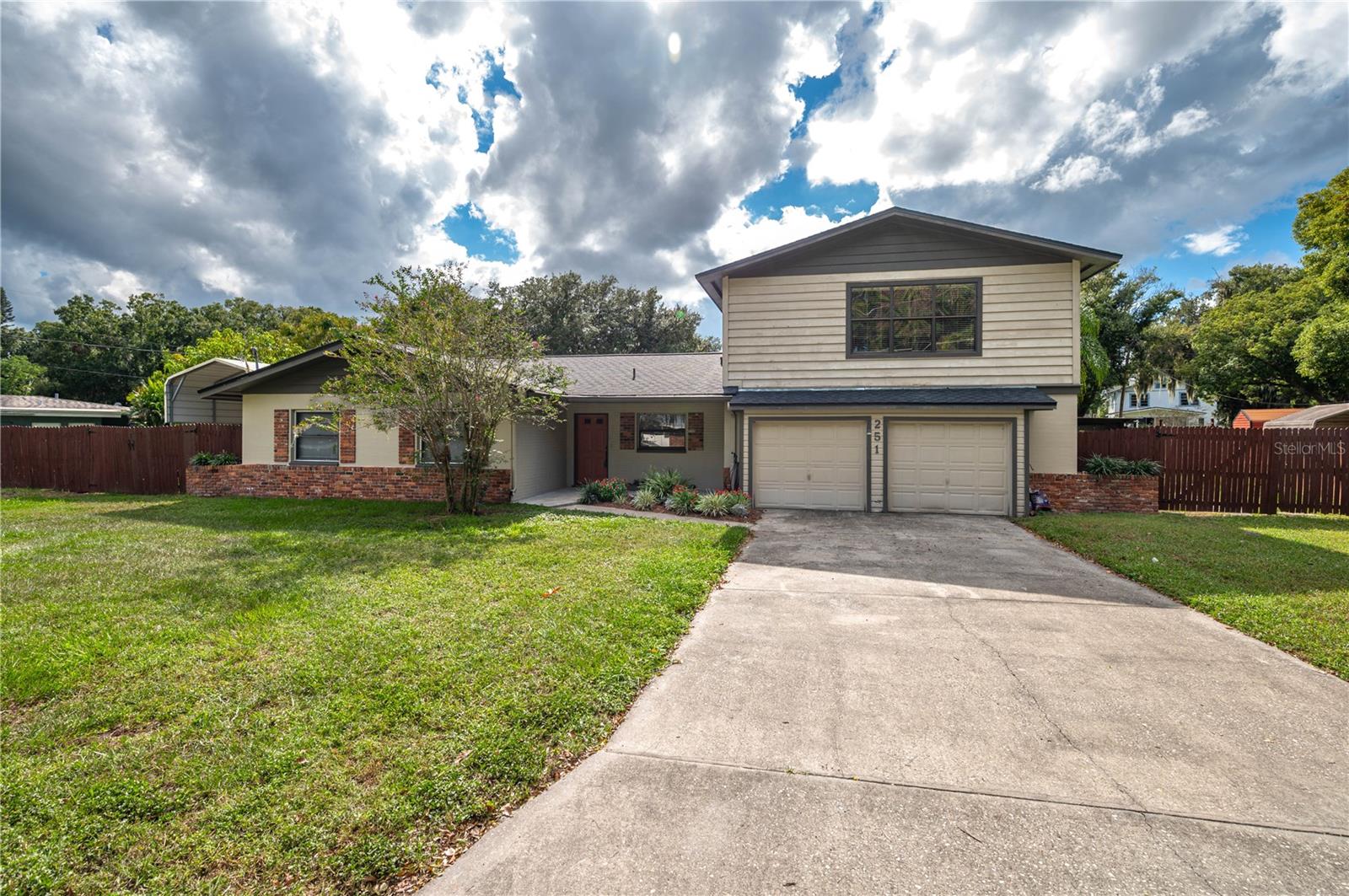251 LAKE HOWARD DR SW, WINTER HAVEN, FL, 33880