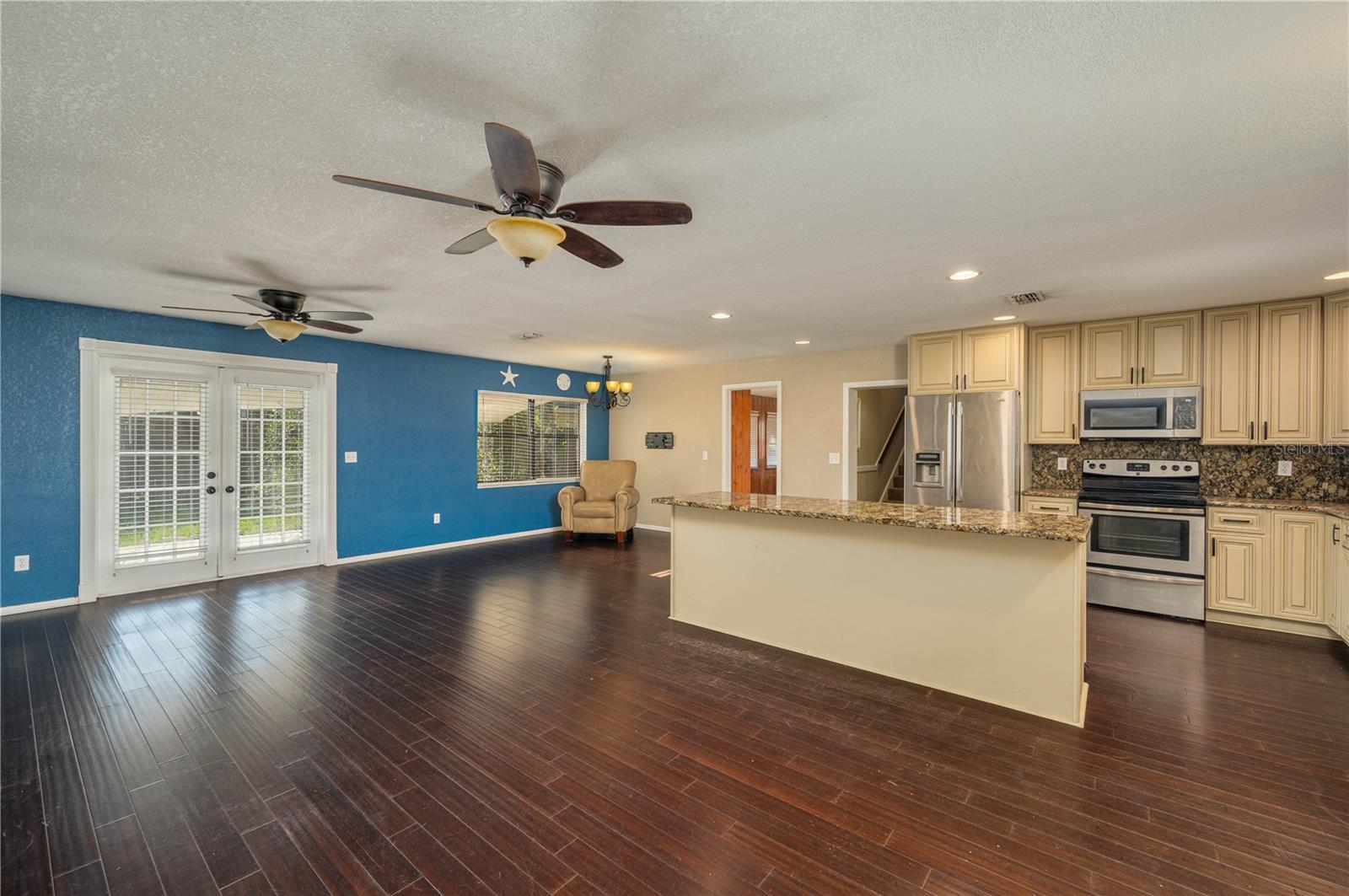251 LAKE HOWARD DR SW, WINTER HAVEN, FL, 33880