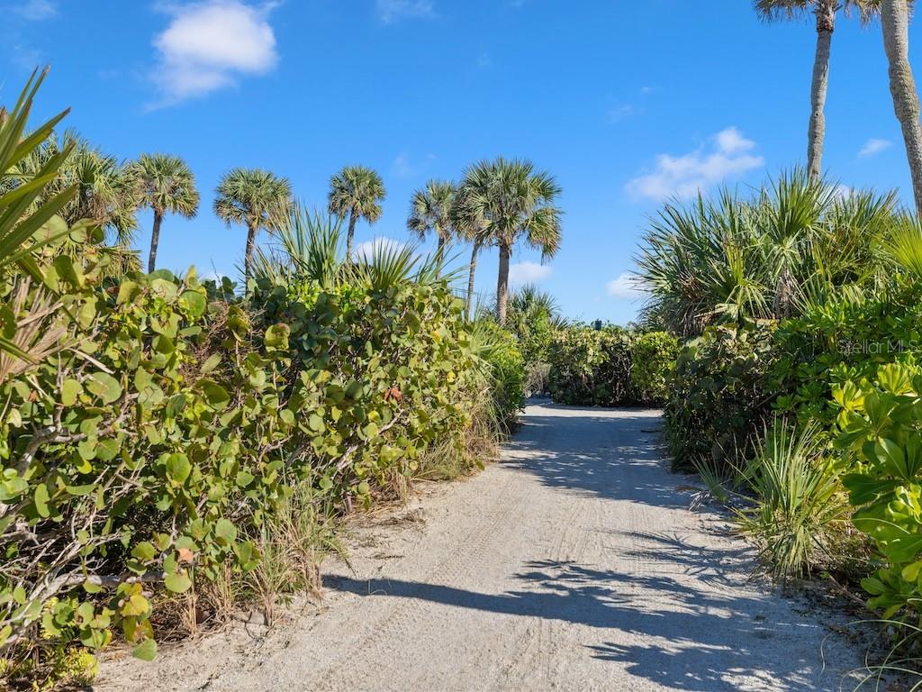 2165 GALLEON DR #H-4, VERO BEACH, FL, 32963