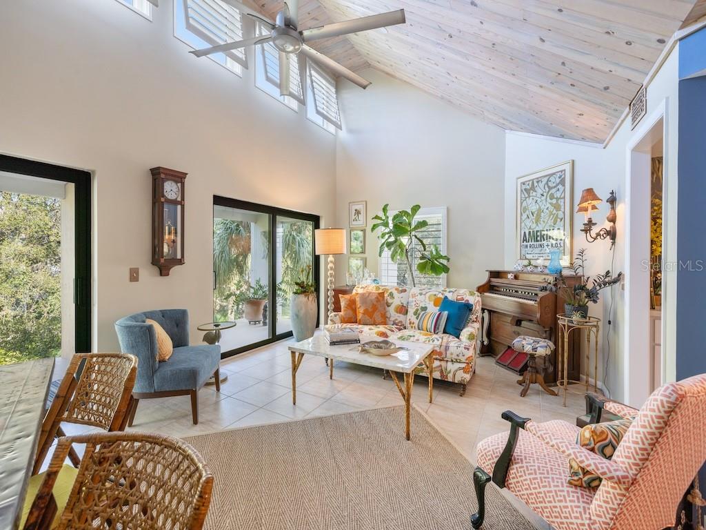 2165 GALLEON DR #H-4, VERO BEACH, FL, 32963