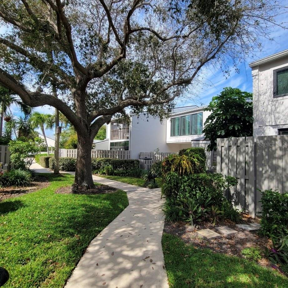 2165 GALLEON DR #H-4, VERO BEACH, FL, 32963