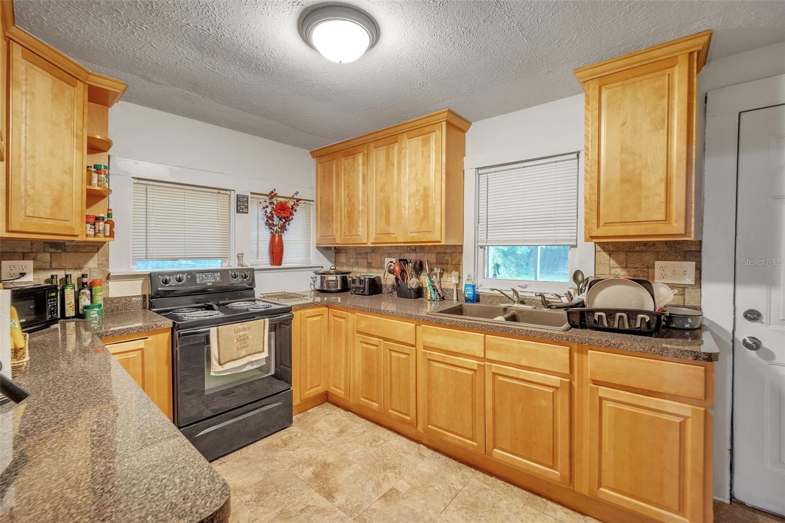 610 JULIUS T HORNEY DR, LAKELAND, FL, 33805