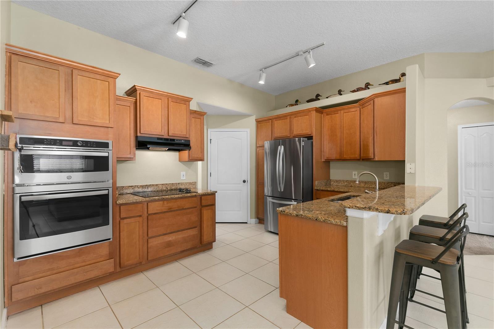 27637 LISA DR, TAVARES, FL, 32778