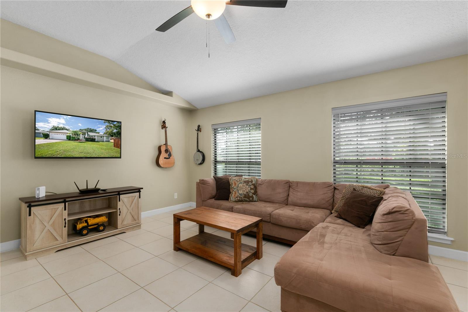 27637 LISA DR, TAVARES, FL, 32778