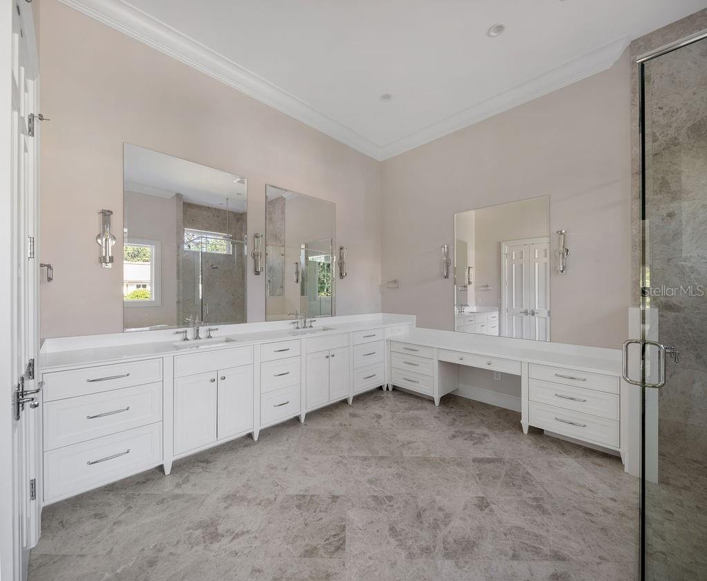 A4624804 Property Photo