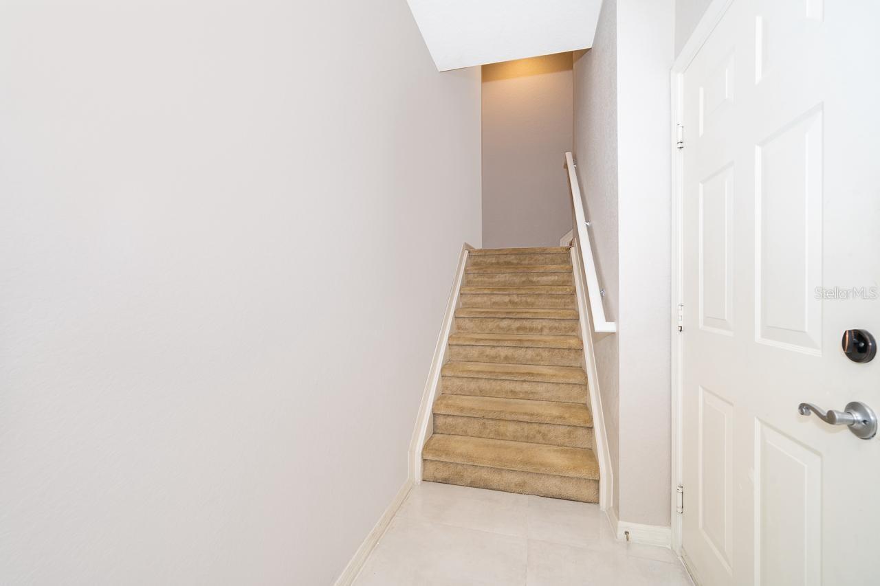 2352 GRAND CENTRAL PKWY #9, ORLANDO, FL, 32839