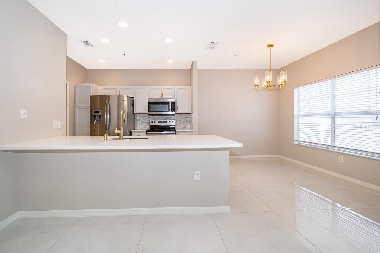 2352 GRAND CENTRAL PKWY #9, ORLANDO, FL, 32839