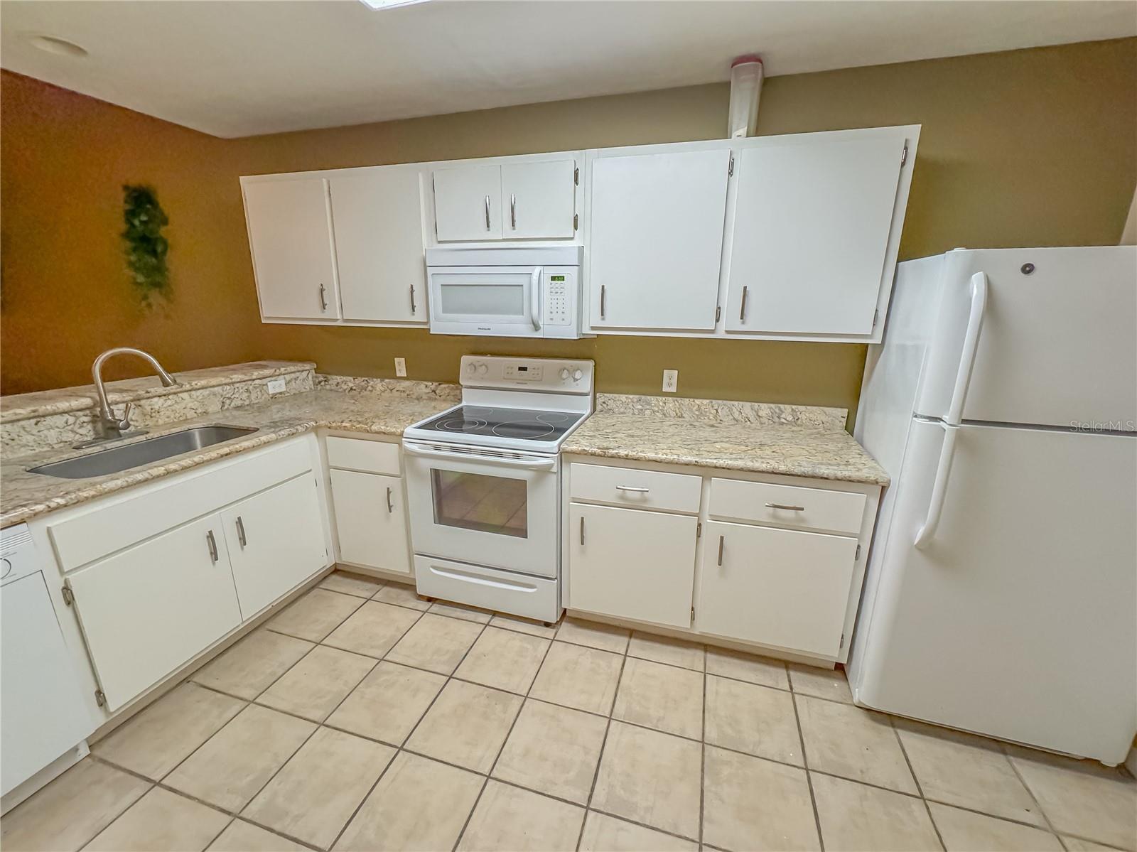 4700 SW ARCHER RD #13, GAINESVILLE, FL, 32608