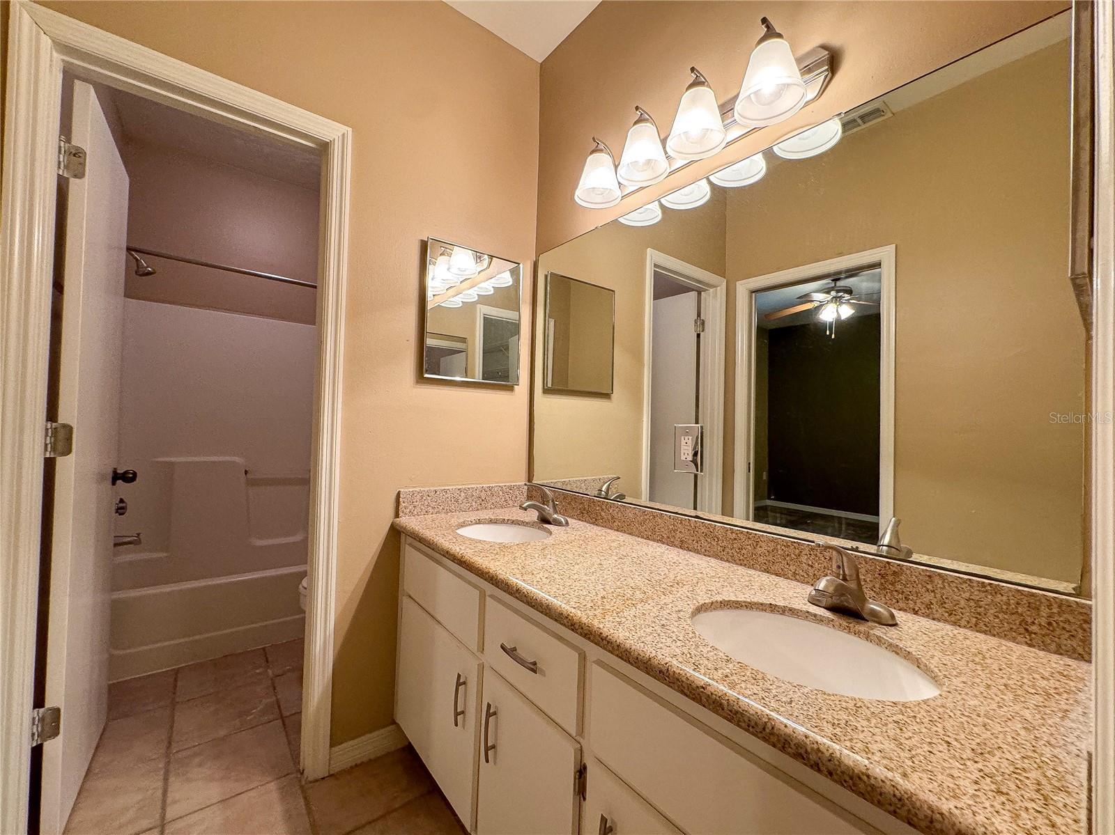 4700 SW ARCHER RD #13, GAINESVILLE, FL, 32608