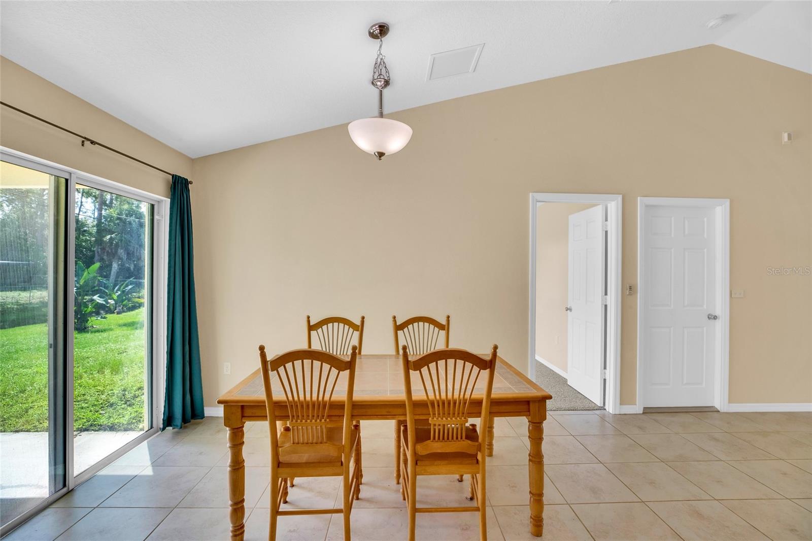8256 104TH CT, VERO BEACH, FL, 32967