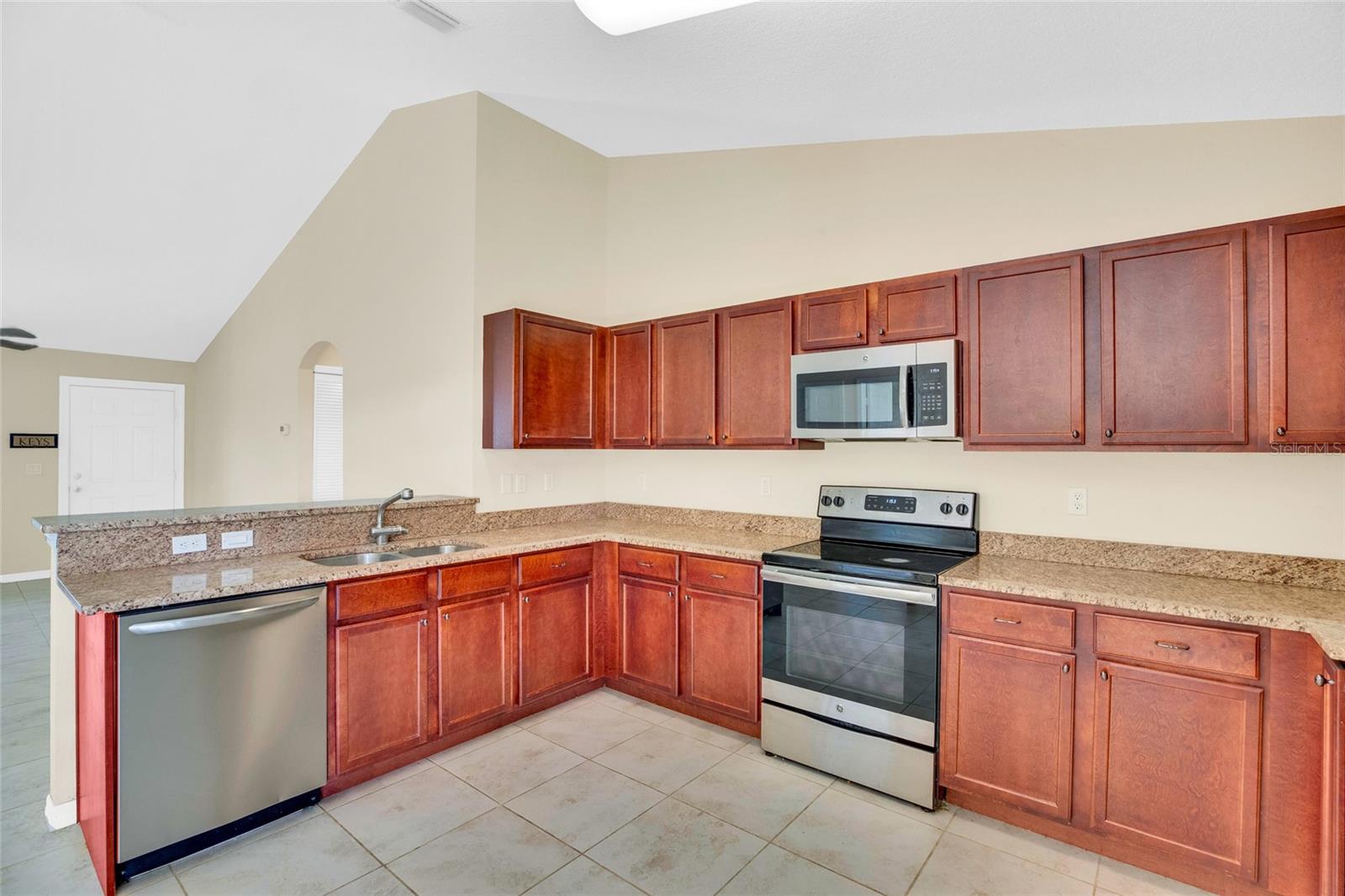 8256 104TH CT, VERO BEACH, FL, 32967