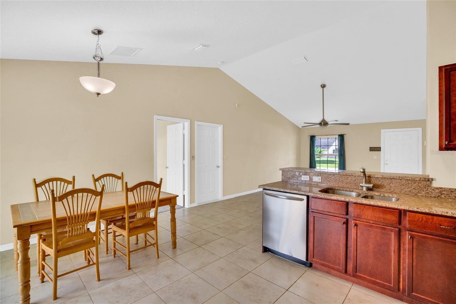 8256 104TH CT, VERO BEACH, FL, 32967