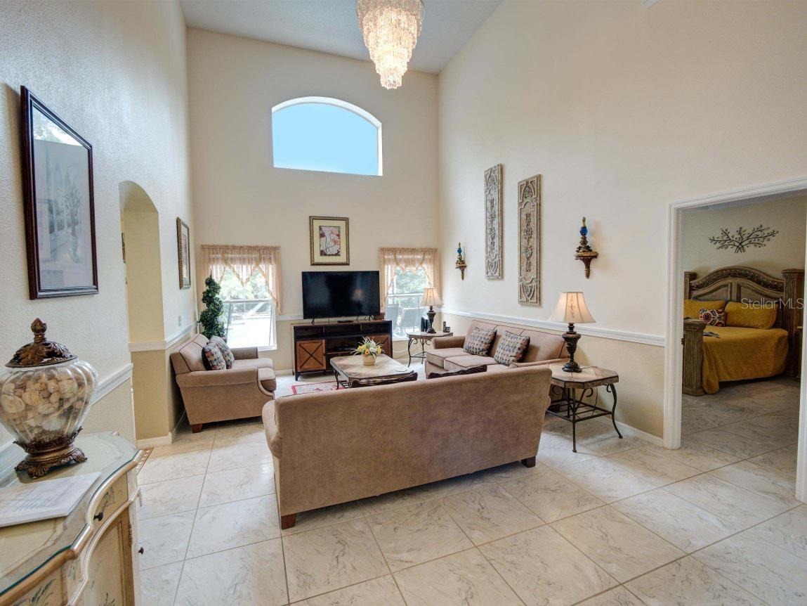 1049 LAKE BERKLEY DR, KISSIMMEE, FL, 34746