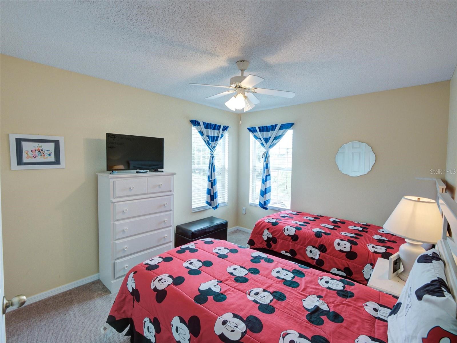 1049 LAKE BERKLEY DR, KISSIMMEE, FL, 34746