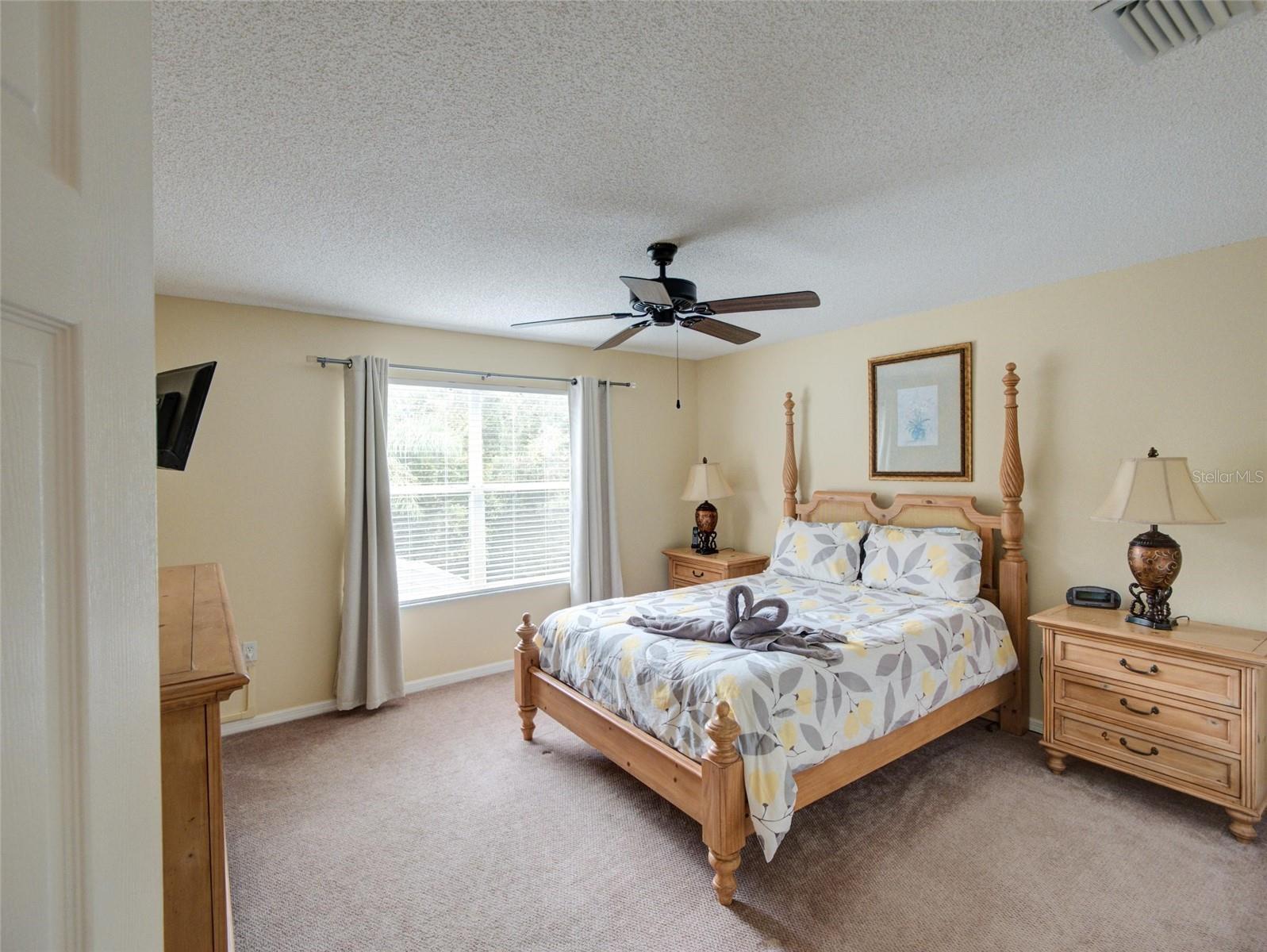 1049 LAKE BERKLEY DR, KISSIMMEE, FL, 34746