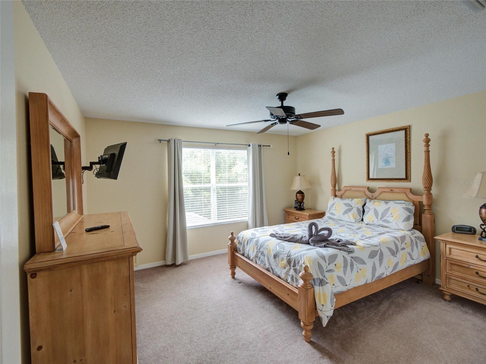 1049 LAKE BERKLEY DR, KISSIMMEE, FL, 34746