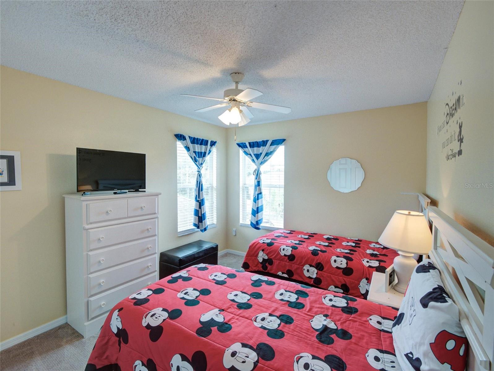 1049 LAKE BERKLEY DR, KISSIMMEE, FL, 34746