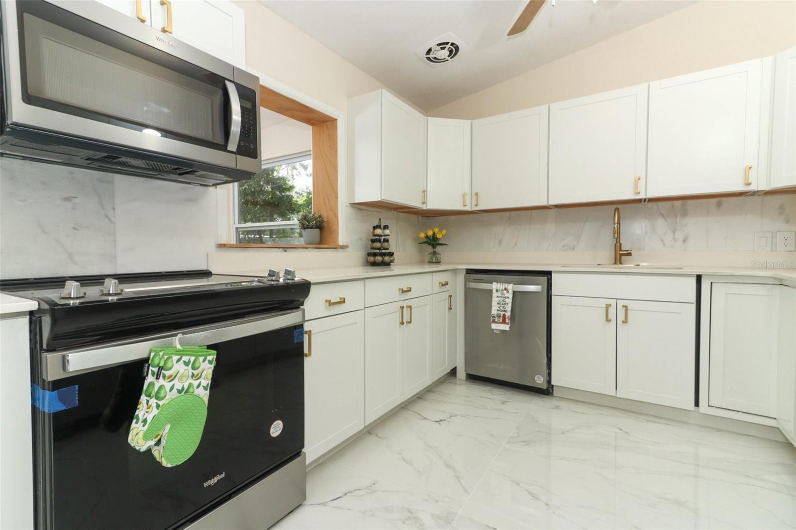 118 N SUNLAND DR, SANFORD, FL, 32773