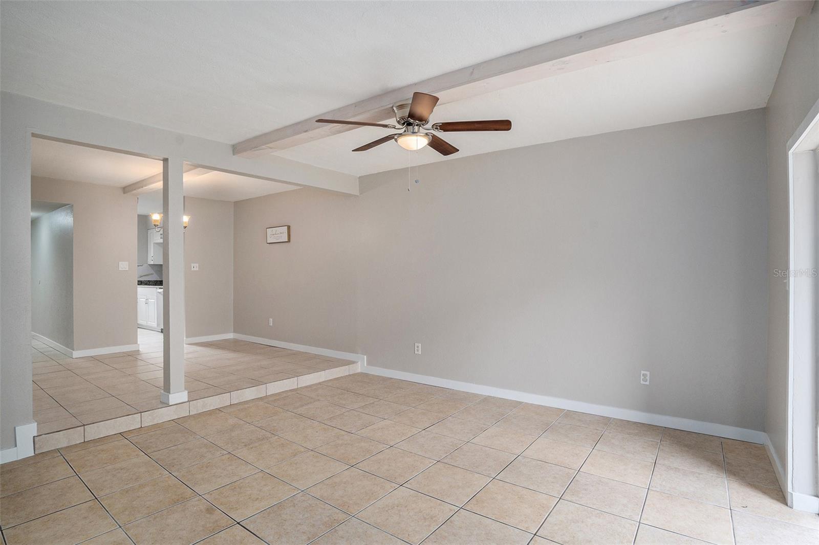 5502 LOBLOLLY CT #200/B, TAMPA, FL, 33617