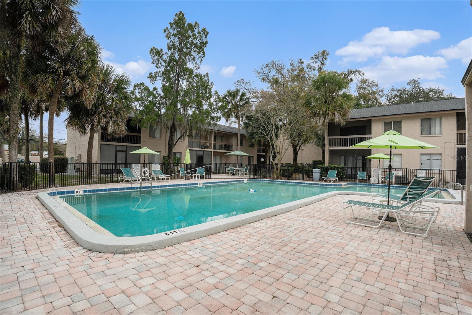 5502 LOBLOLLY CT #200/B, TAMPA, FL, 33617
