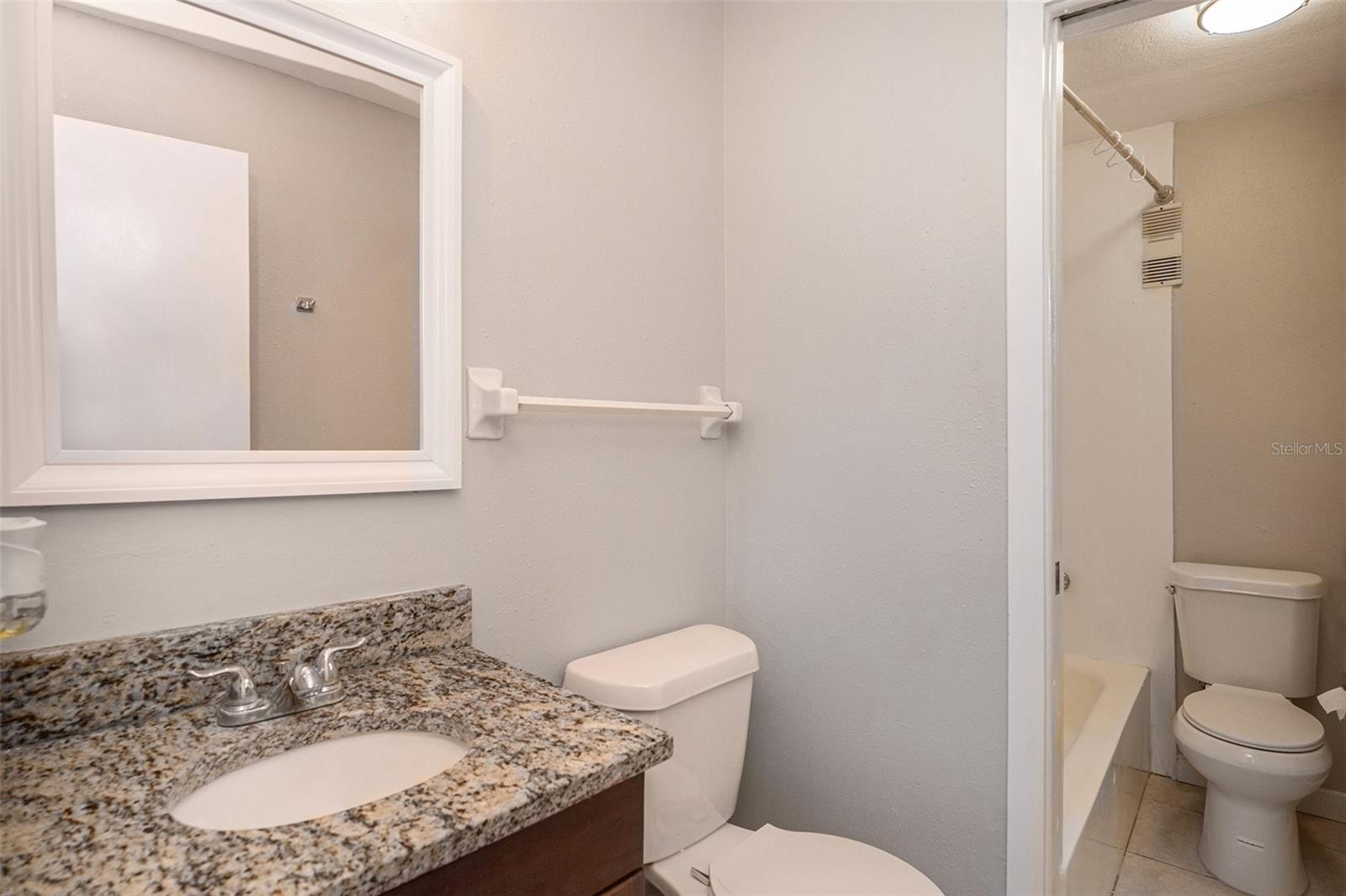 5502 LOBLOLLY CT #200/B, TAMPA, FL, 33617