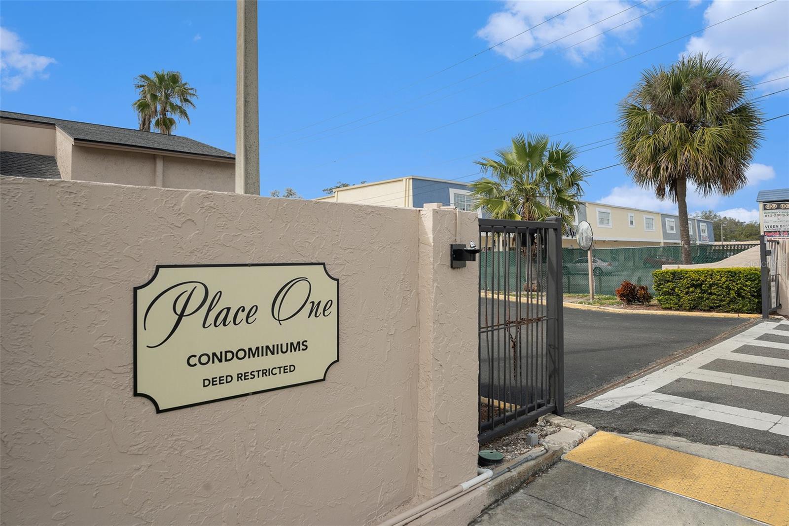 5502 LOBLOLLY CT #200/B, TAMPA, FL, 33617