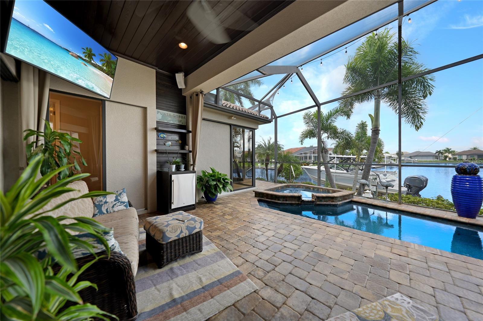 512 SAINT GIRONS CT, PUNTA GORDA, FL, 33950