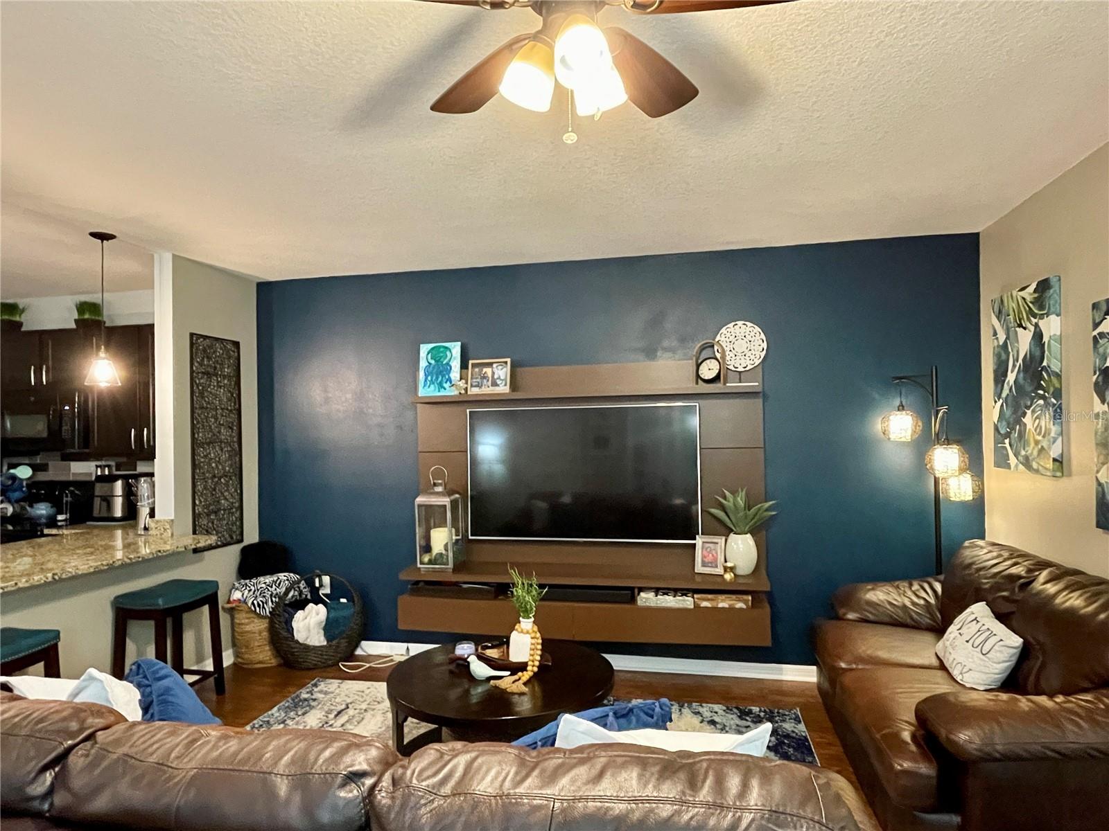 9833 HOUND CHASE DR, GIBSONTON, FL, 33534