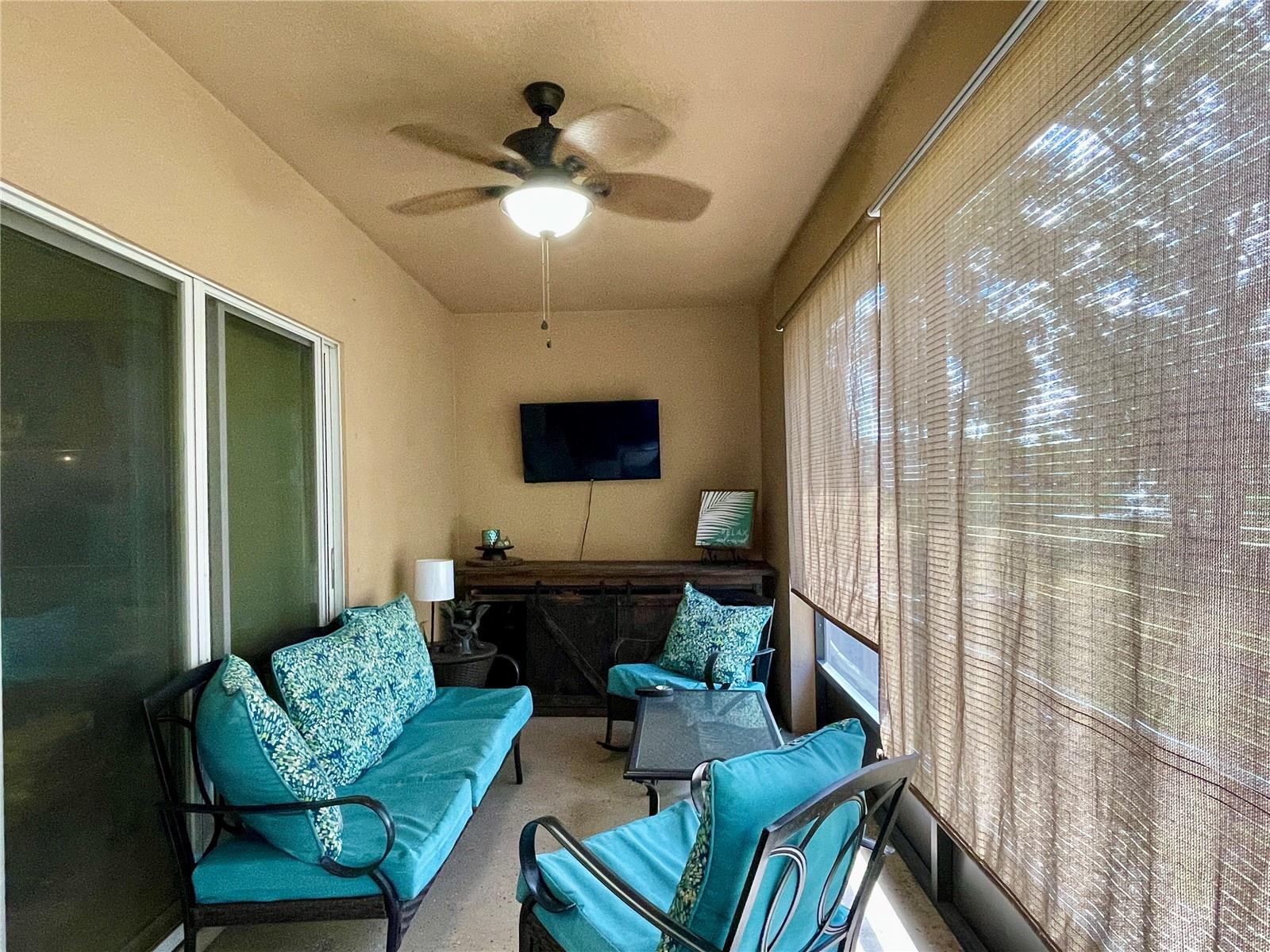 9833 HOUND CHASE DR, GIBSONTON, FL, 33534